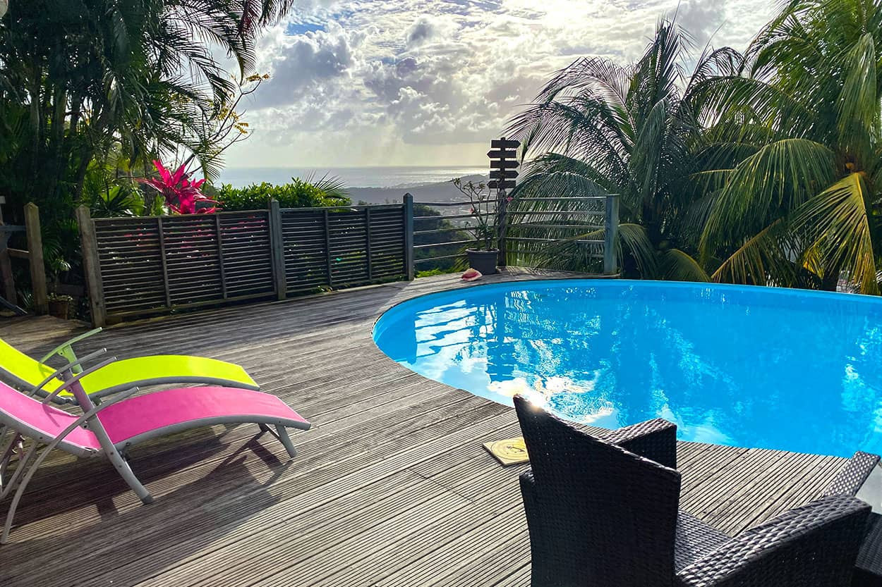 BLUE HORIZON F2 Location Martinique Sud piscine vue mer location de