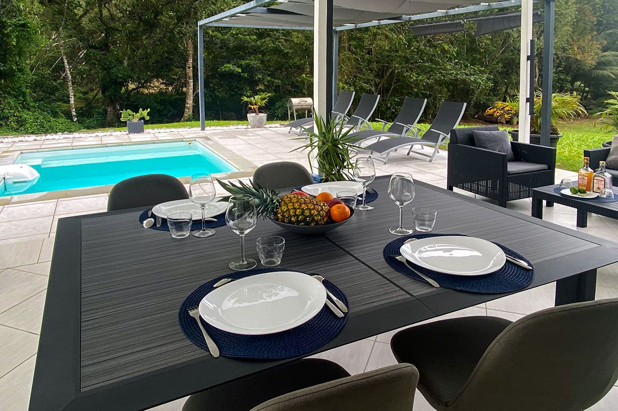 PETITE RIVIERE location villa piscine dans le sud de la Martinique