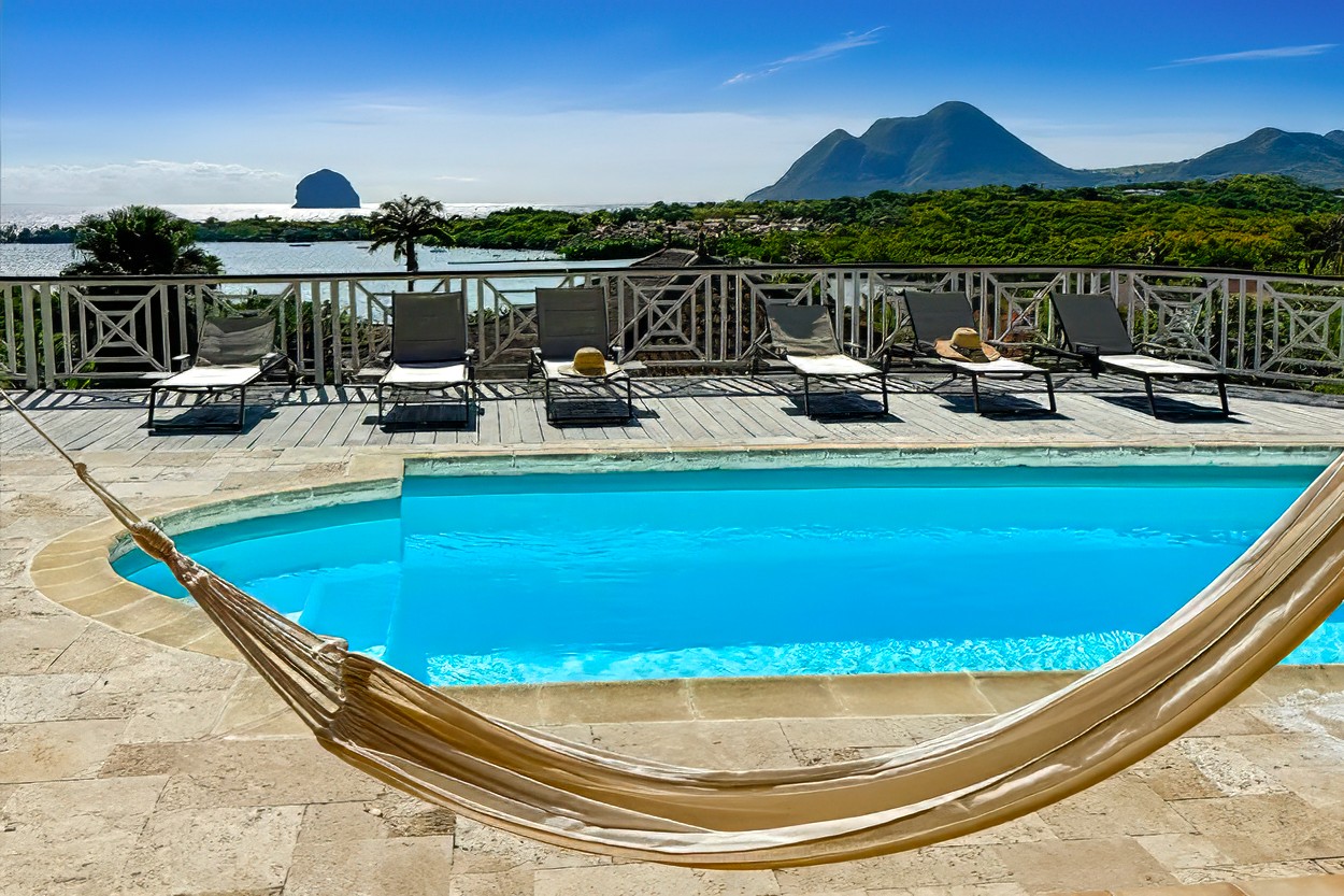 Villa de luxe Vue sur le Rocher le Diamant - terrasse et piscine vue sur le Rocher du Diamant
