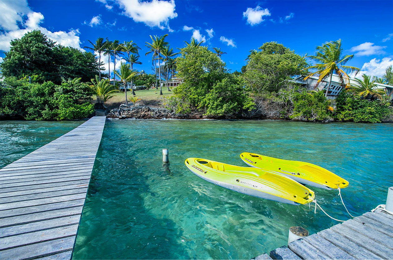 Villa d'Exception Pointe du Bout 6 chambres ponton piscine Trois Ilets location Martinique - Kayak à disposition