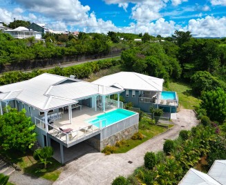 Location Martinique 31 couchages vue mer piscines