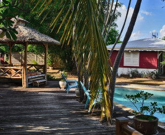 Case de Cassandre carbet location piscine
