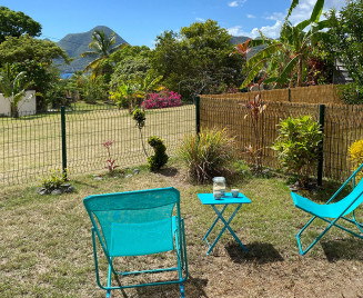 Location F2 rez de jardin mareva le Diamant