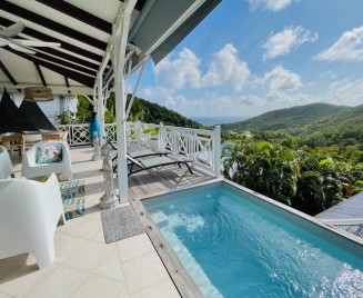 LA VIE CREOLE locations Martinique piscine