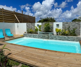La Cascade de Sainte Anne 3 chambres piscine location maison Martinique