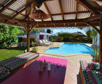 Location appartement avec piscine, 2 chambres fort de france