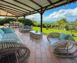 maison porte du surf martinique