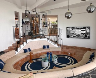 Maison de l'architecte Martinique le salon TV