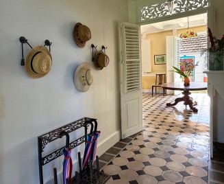 Maison du Géreur entrée