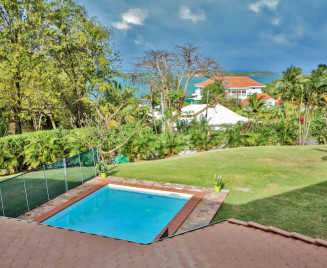 La vue sur la terrasse