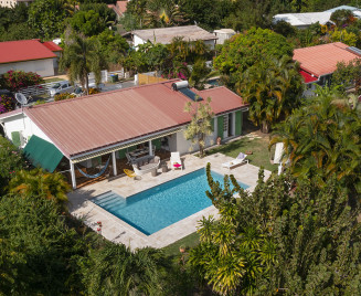 Location villa Martinique case pilote jardin du vetiver