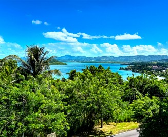 La baie du golf des Trois Ilets