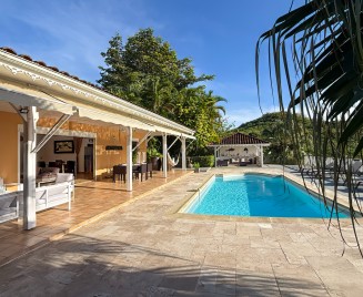 Villa de luxe vue sur le rocher du Diamant