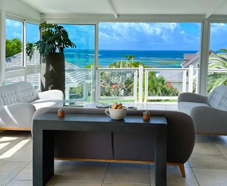 Location Grande Belle Villa familiale de luxe Cap Est Martinique Piscine Vue Mer