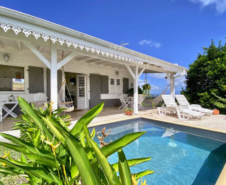 Habitation Fleury location villa sud Martinique piscine vue mer Rivière salée - 