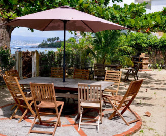 A table sur a plage en martinique trois ilets