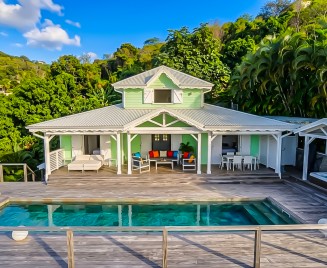 location belle villa de l anse  a l ane piscine et spa