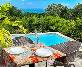location Bungalow avec piscine le Diamant Martinique