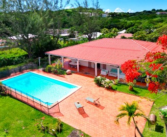 LOCATION PAISIBLE VILLA DU DIAMANT AVEC PISCINE