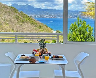 Studio Location Trois Ilets Martinique table