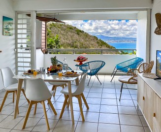 Location trois ilets appartement Azur vue mer