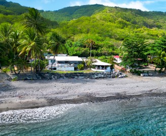 location villa bord de mer saint-pierre.jpg