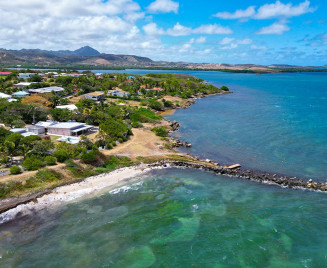 Location villa de luxe au bord de l'eau Martinique tropical sun océan