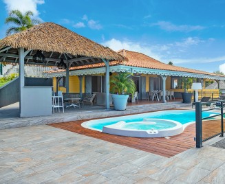 Location villa de luxe la CREOLE Martinique Trois Ilets piscine