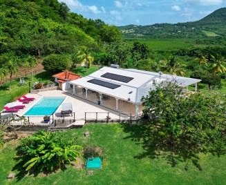 Louer louer une Belle villa Sainte-Anne avec piscine Martinique