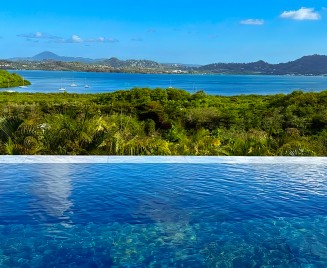 mae location Villa de luxe Martinique le robert piscine débordement vue mer