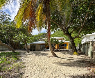 Maison sur la plage du diamant
