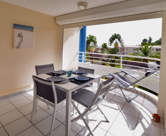 Le petit Maréva le salon lOCATION TROIS ILETS STUDIO