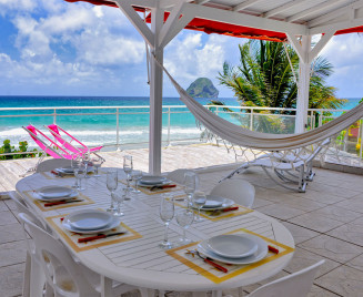 Petite fleur du rocher villa