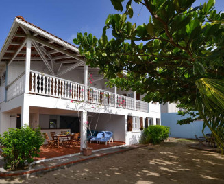 Jardin la plage studio à louer 3 ilets