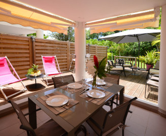 Location T2 rez de jardin le diamant piscine