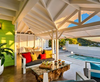 location belle villa de l anse  a l ane piscine et spa terrasse