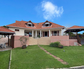 Location villa Sainte Luce pont café