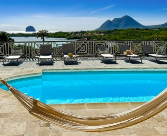 Villa de luxe Martinique vue sur le rocher du Diamant